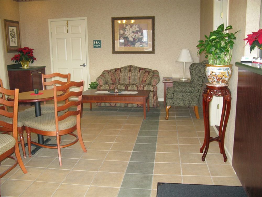 Deerfield Inn And Suites Steele Eksteriør bilde